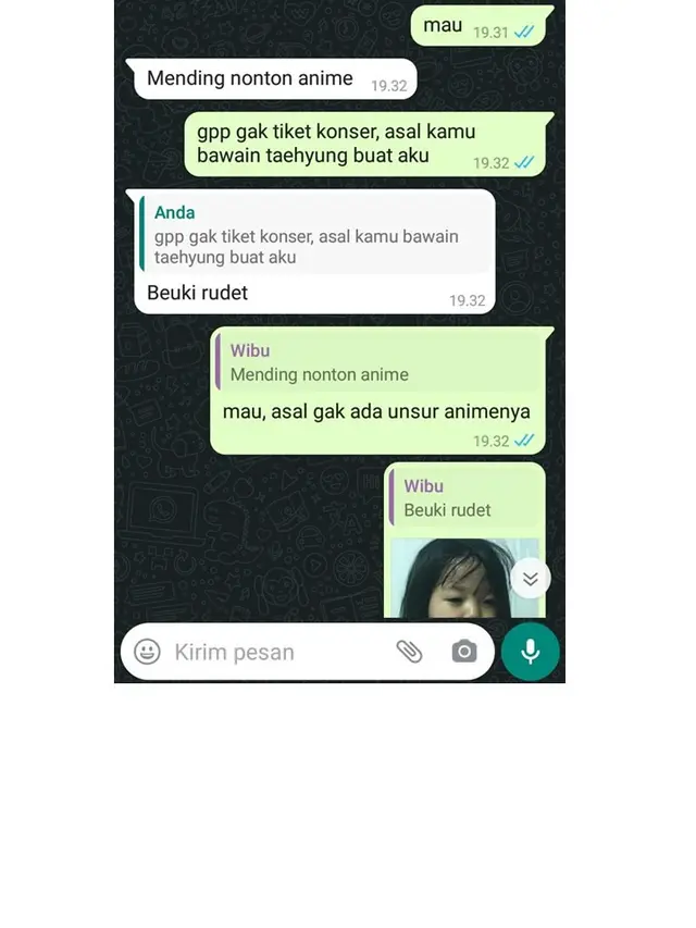 7 Chat Persahabatan Antara Wibu dan K-Popers Ini Bikin Tepuk Jidat