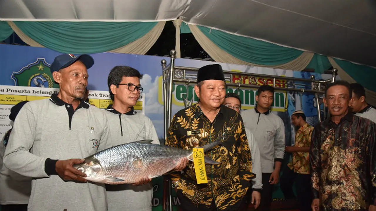 Lelang Bandeng, Tradisi Unik Khas Sidoarjo Sarat Makna