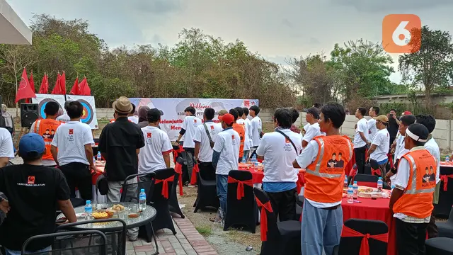 Komunitas juru parkir Kota Serang dukung Prabowo dan Gibran di Pilpres 2024. (Minggu, 05/11/2023). (Yandhi Deslatama/Liputan6.com).