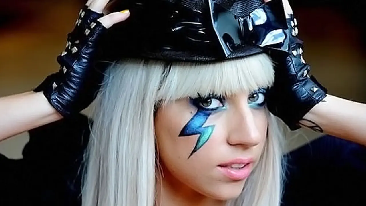 lady-gaga-131216c.jpg