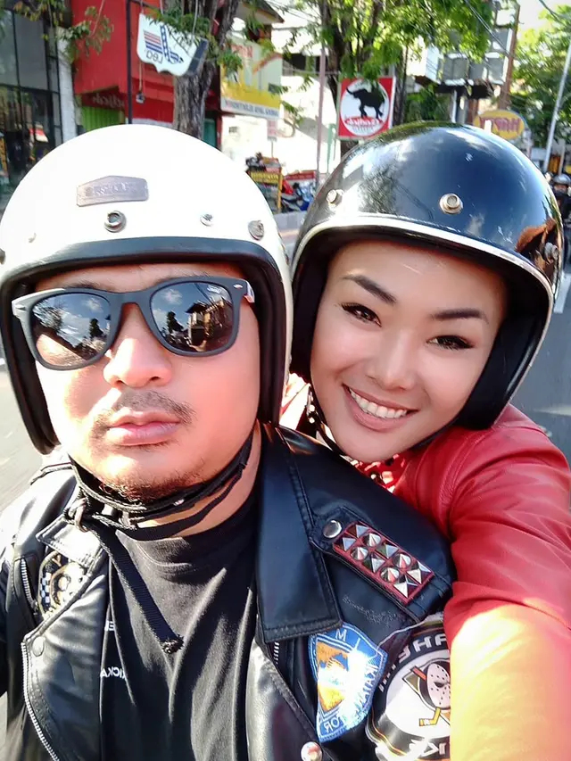 6 Potret Chef Aiko dan Suami, Makin Mesra Saat Habiskan Waktu Bersama