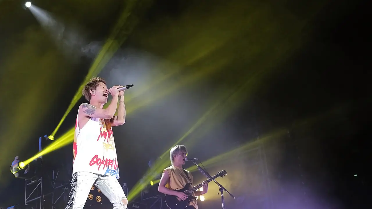 ONE OK ROCK