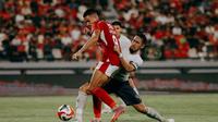 Bali United melawan Persita Tangerang 0-0 dalam lanjutan pekan ke-10 BRI Super League 2025/2026 di Stadion Kapten I Wayan Dipta, Sabtu malam (25/10/2025). (Bola.com/Alit Binawan)