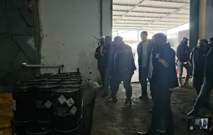 Polisi Simpan 362 Drum Sianida di Gudang Kosambi Tangerang