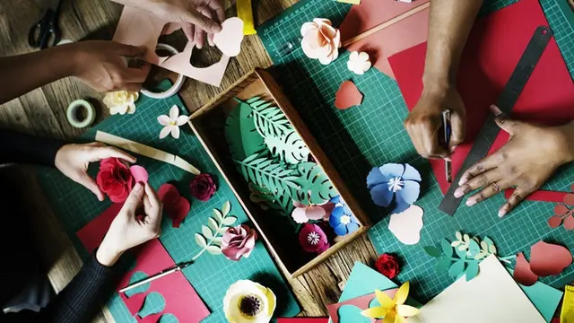 [Bintang] Tarot Hari Ini: Gunakan Imajinasi Liarmu!