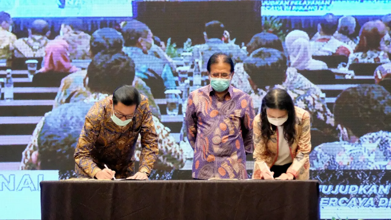 Kementerian Agraria dan Tata Ruang/Badan Pertanahan Nasional (BPN) melakukan penandatanganan Nota Kesepahaman dengan Peruri tentang penggunaan layanan digital solution.