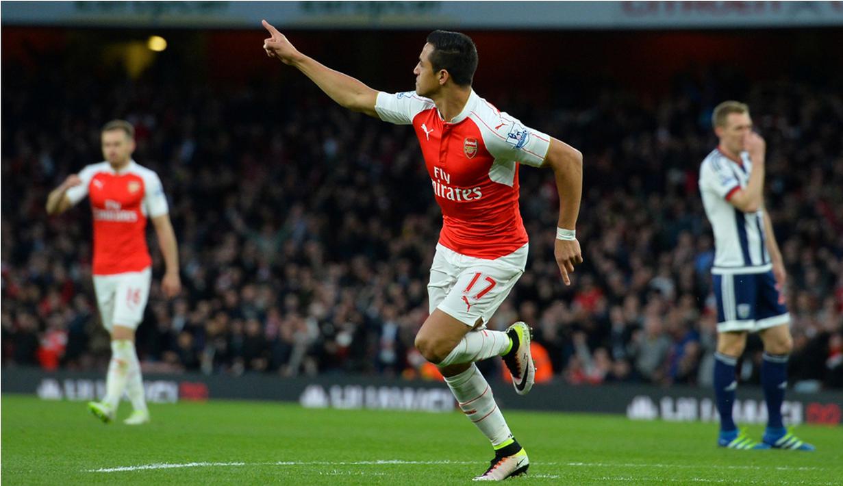 Ekspresi pemain Arsenal, Alexis Sanchez, setelah mencetak gol pertama ke gawang West Bromwich Albion pada lanjutan Liga Inggris di Stadion Emirates, London, Jumat (22/4/2016) dini hari WIB. (AFP/Glyn Kirk)