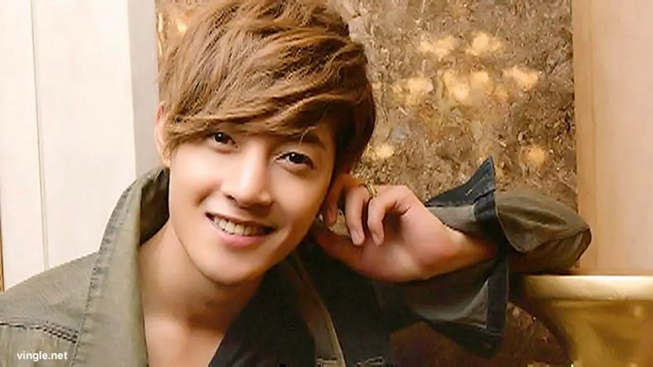 kim-hyun-joong-130822b.jpg