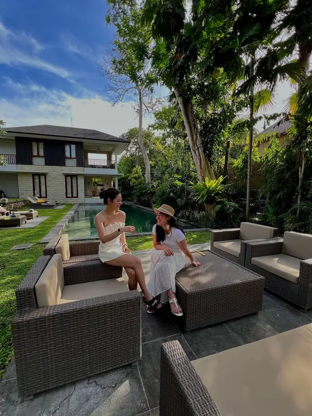 7 Momen Gracia Indri dan Gisela Cindy Liburan Bareng ke Bali