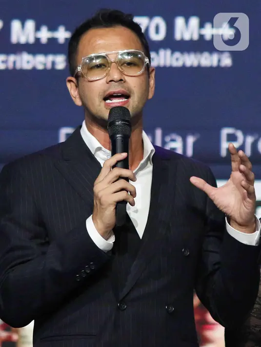 Co-Founder & Chairman Rans Entertainmen, Raffi Ahmad saat acara Emtek Connect 2023 di SCTV TOWER, Jakarta, Rabu (1/2/2023). Emtek Connect 2023 merupakan pertemuan antar kolega dalam ekosistem Emtek untuk kolaborasi serta partisipasi dalam menghadapi berbagai tantangan. (Liputan6.com/Herman Zakharia)