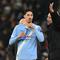 Manajer Manchester City, Pep Guardiola (kanan), berbicara dengan pemainnya, Tijjani Reijnders, saat laga Liga Inggris kontra Chelsea di Stadion Etihad, 4 Januari 2026. (Oli Scarff/AFP)