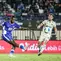 Bek Persib Bandung, Gabriel Mutombo melawan Gustavo Franca dari Arema FC pada laga Grup A Piala Presiden 2026 di Stadion Si Jalak Harupat, Kabupaten Bandung, Sabtu (25/7/2026). (Media Piala Presiden 2026)
