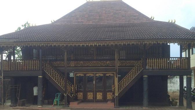 Filosofi Hidup Mati pada Rumah Limas Palembang - Regional ...