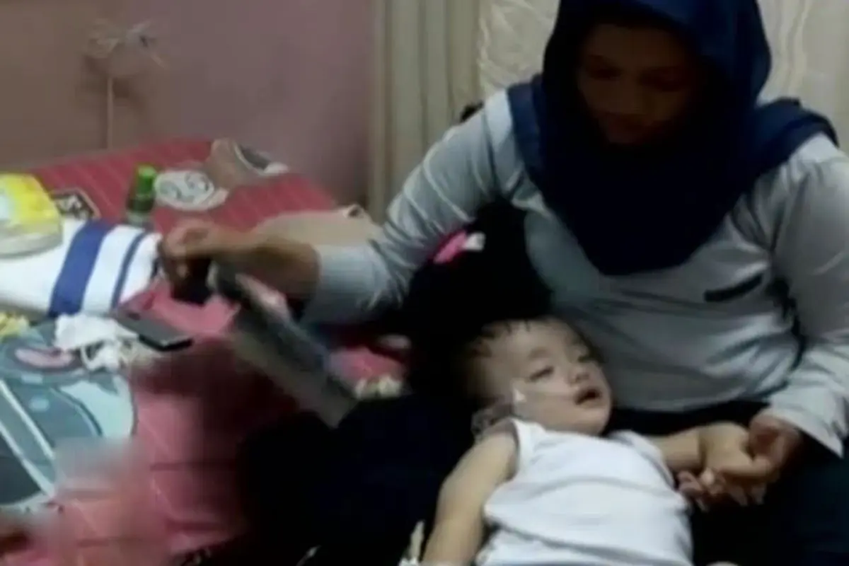 Bayi 13 Bulan Mengidap Radang Paru Akibat Kabut Asap Riau