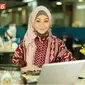 Bekerja merupakan aktivitas rutin yang saat ini telah digeluti para wanita karir, termasuk Muslimah.