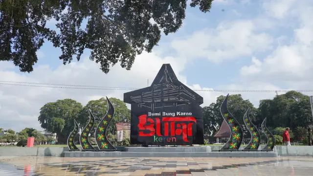 Wisata Dekat Stasiun Blitar