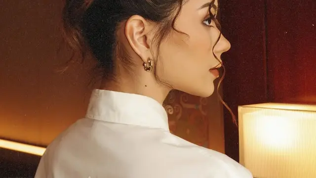 Potret Alyssa Daguise dengan Brand Dior, Aura Cantiknya Makin Tumpah-Tumpah. (instagram/alyssadaguise)