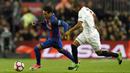 Pria asal Brasil ini akan melanjutkan petualangan ke Prancis untuk bergabung dengan klub raksasa di negara tersebut yaitu Paris Saint-Germain. (AFP/Lluis Gene)