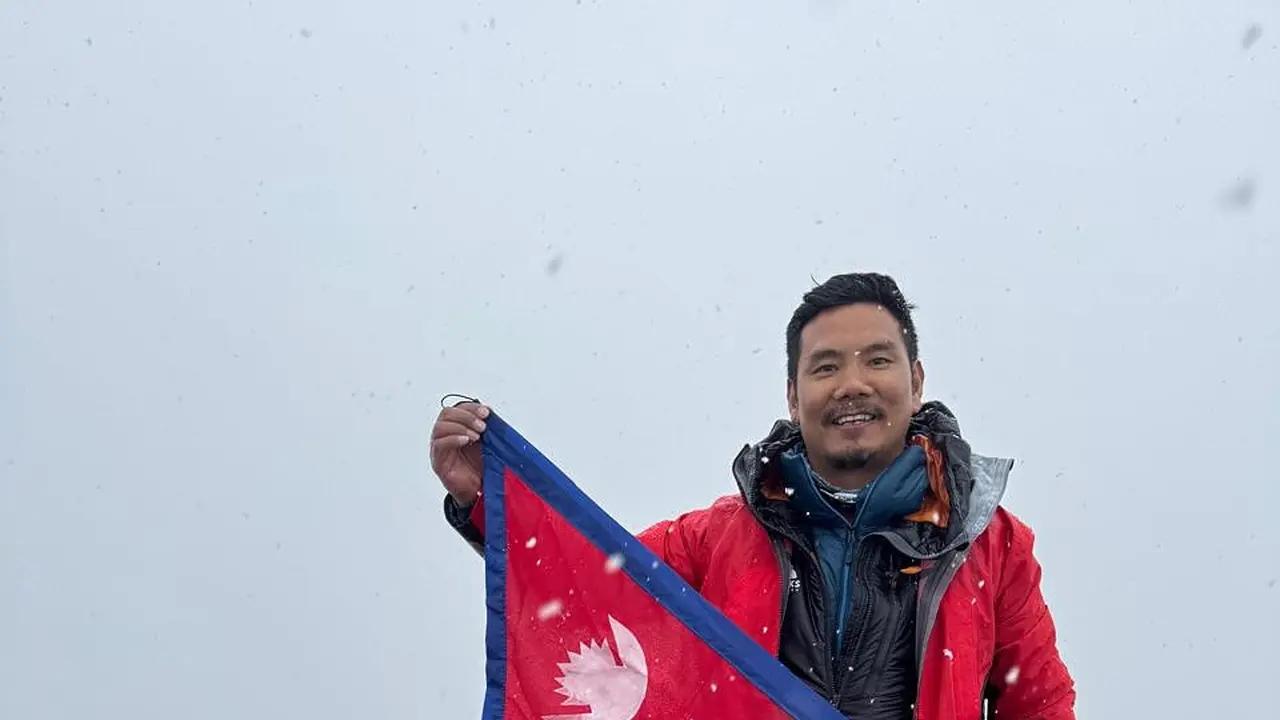 Profil Tashi Lakpa Sherpa