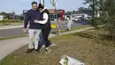 Menurut dia, ada kabut tebal yang menyelimuti area tersebut. Namun, Chapman mengatakan penyebab kecelakaan tunggal itu belum diketahui. (AP Photo/Mark Baker)
