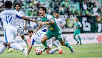 Bruno Moreira dalam pertandingan BRI Super League, Persebaya Surabaya vs Arema FC, di Stadion Gelora Bung Tomo, Surabaya, Sabtu (22-11-2025). (Dok. persebaya.id)