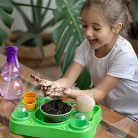 Seiring bertambahnya usia, proses belajar ini juga melibatkan kemampuan tubuh untuk bergerak dan menjaga keseimbangan. [Dok/freepik.com/pvproductions]