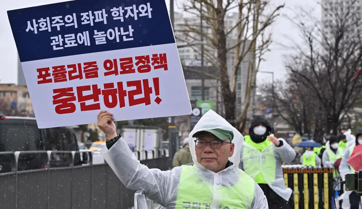 Kebijakan ini ditujukan untuk meningkatkan layanan di wilayah terpencil dan tantangan kesehatan lainnya. (Jung Yeon-je/AFP)