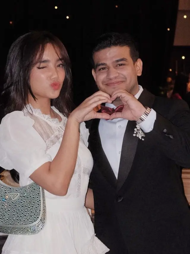 Fuji An di Acara Ngunduh Mantu Kakak Fadil Jaidi.[@fuji_an]