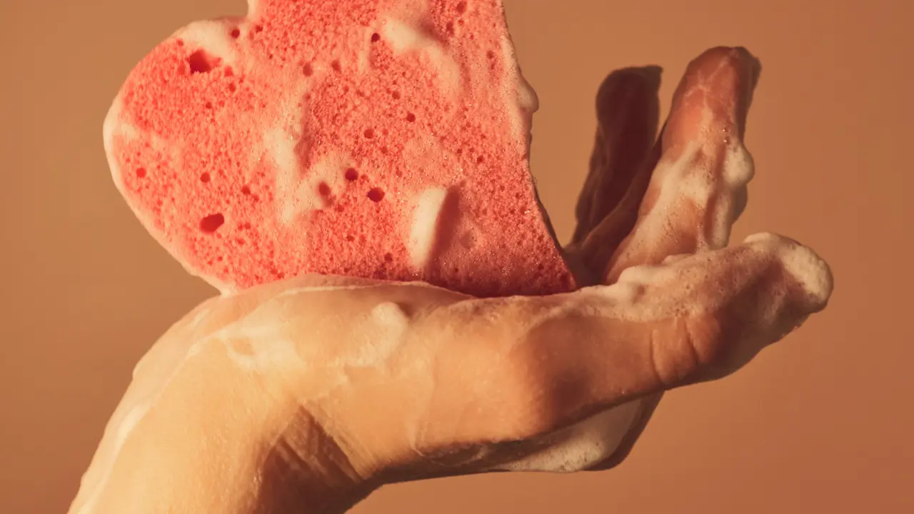 Ilustrasi sponge mandi (vicaleksa/unsplash.com)