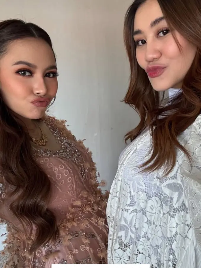 Tampilan Layering Aaliyah Massaid di Tujuh Bulanan Mahalini