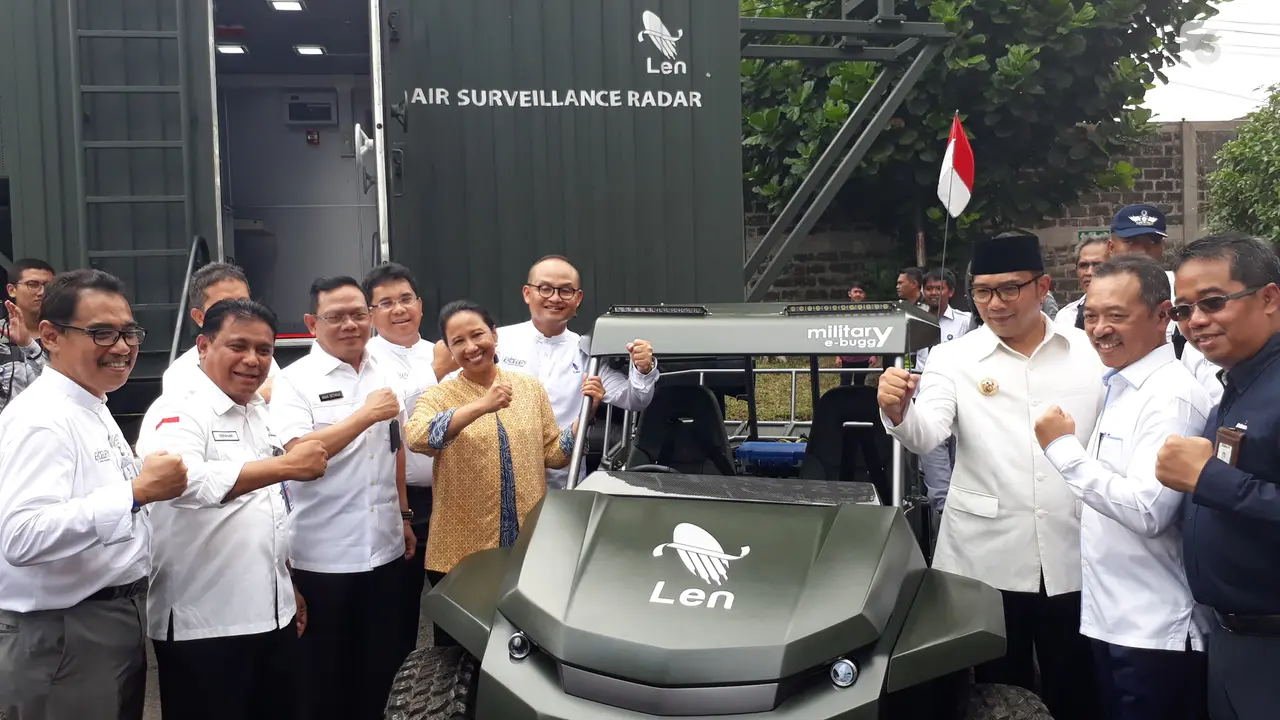 Menteri BUMN Rini Soemarno saksikan peluncuran produk PT Len Industri