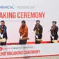 Menteri Perindustrian Airlangga Hartarto meresmikan pembangunan kompleks petrokimia milik PT Lotte Chemical Indonesia (LCI).