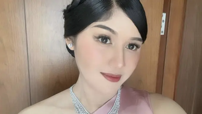 Erina Gudono Saat Jadi Bridesmaid