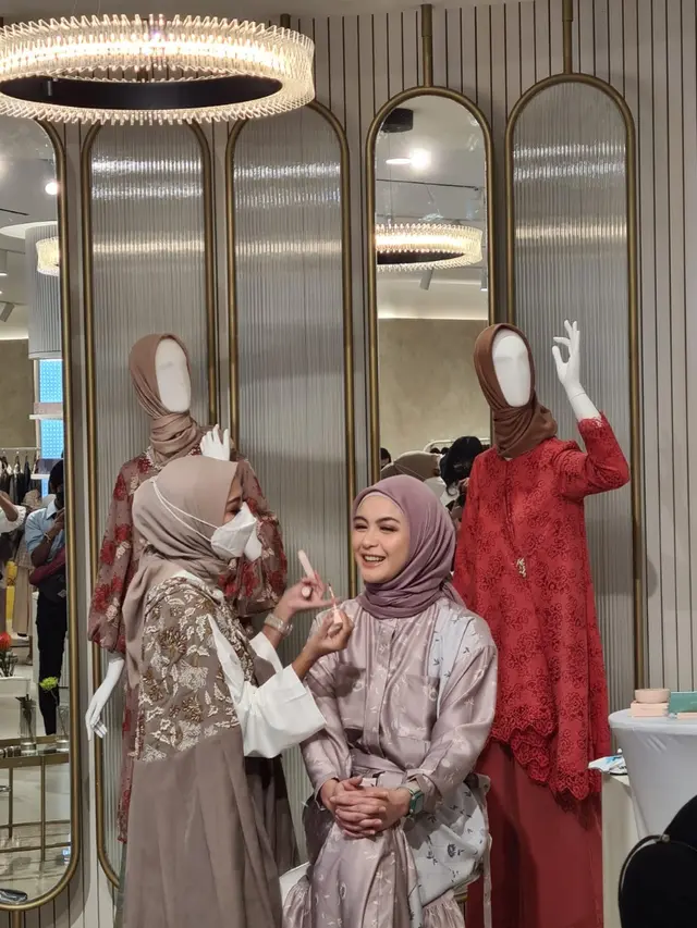 Revalina S. Temat. (Foto: Dok. Koleksi Kami.)