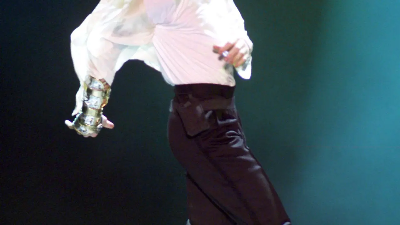 [Bintang] Michael Jackson