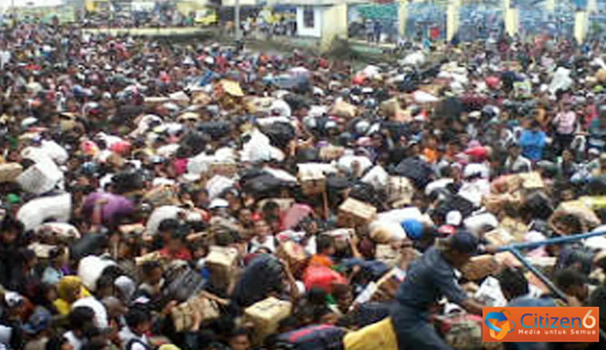 Citizen6, Bima: Untuk puncak arus balik diprediksi terjadi pada, Minggu (19/8) dimana KM.Tilongkabila tujuan Labuhan Bajo, Makassar diberangkatkan. (Pengirim: Made Kusiadi Asmara)