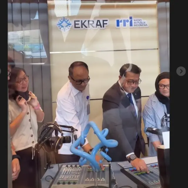 Dukung Eksistensi Radio, Kemenekraf dan RRI Bikin Studio Mini dan Siaran di Gedung Perkantoran Thamrim Nine, Jakarta.