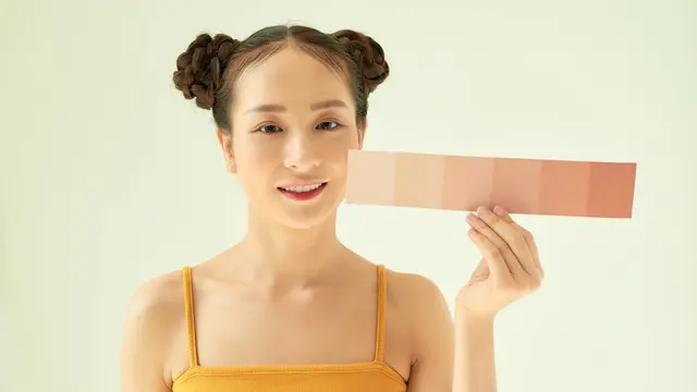 5 Tips Memilih Foundation yang Tepat Sesuai Warna dan Tipe Kulit Wajah Kamu, Dijamin Hasilnya Flawless!