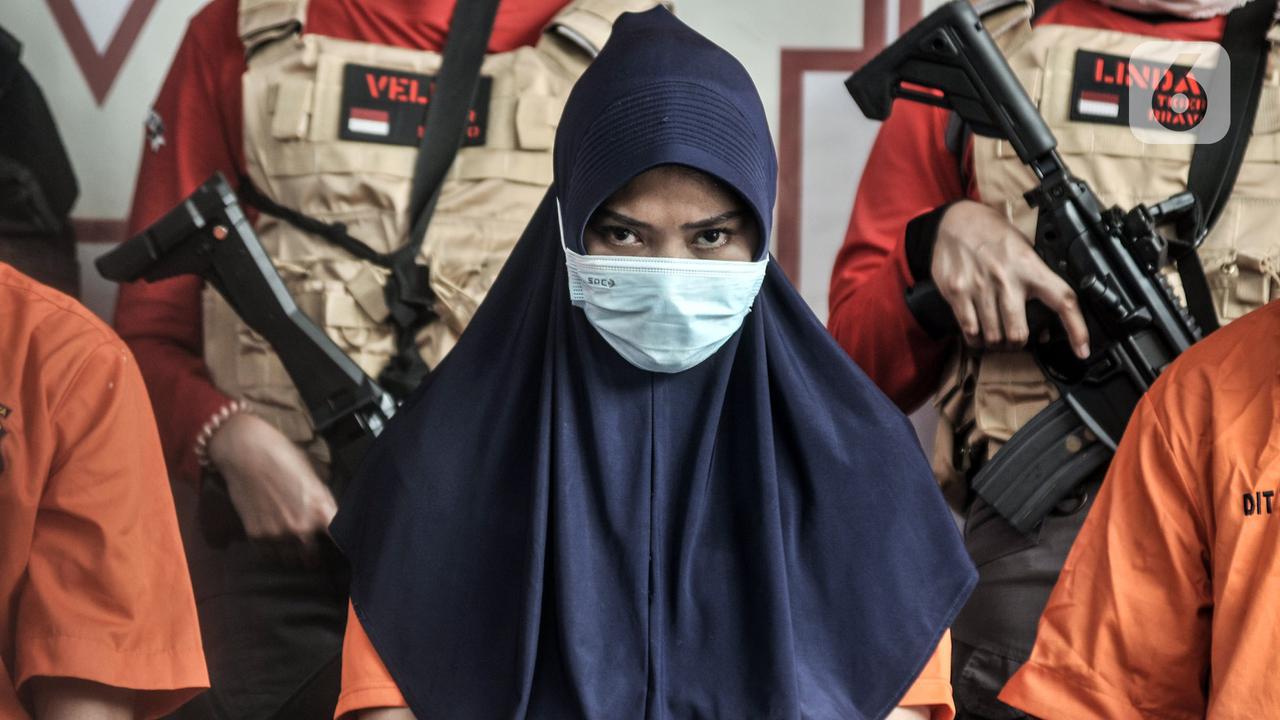 FOTO: Polisi Bekuk 12 Tersangka Pembunuhan Pengusaha Pelayaran