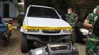 Barang bukti mobil Isuzu Panther milik oknum anggota TNI Kolonel P yang digunakan menabrak sejoli di Nagreg dan membuangnya ke sungai. (Foto: Puspom TNI AD)