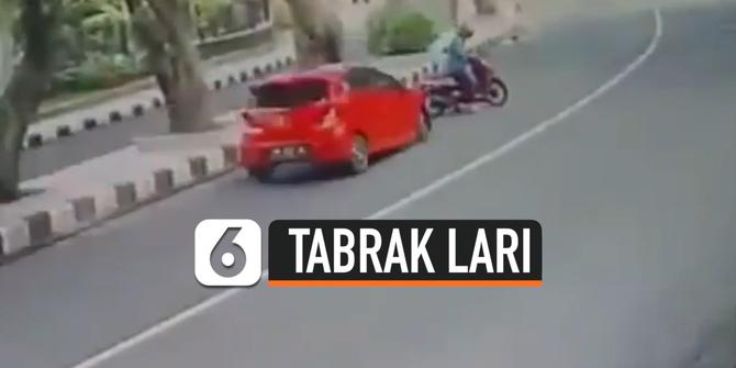 VIDEO: Rekaman Mobil Tabrak Lari Pengendara Motor di Magelang