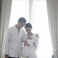 Ririn Ekawati dan sang suami. (Instagram/fery_wijaya88)