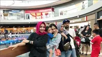 Rieta Amalia dan Amy Qanita Kompak Pose Bareng Raffi Ahmad - Nagita Slavina