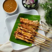 Sate ayam./Copyright&nbsp;freepik.com/author/jcomp