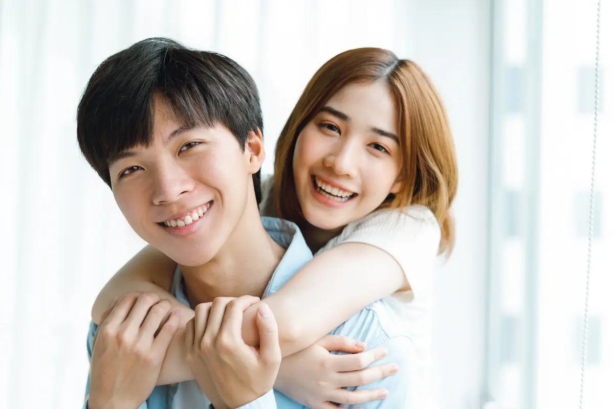 pasangan cinta