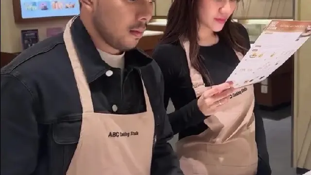 Duo Bumil Kompak, Begini Momen Aaliyah Massaid dan Mahalini Ajak Suami Ikut Kelas Masak
