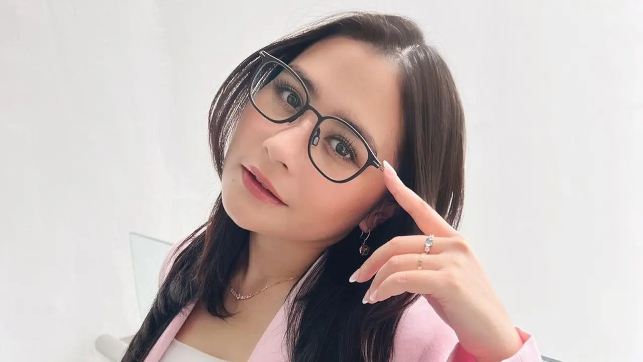 Prilly Latuconsina (Instagram/prillylatuconsina96)