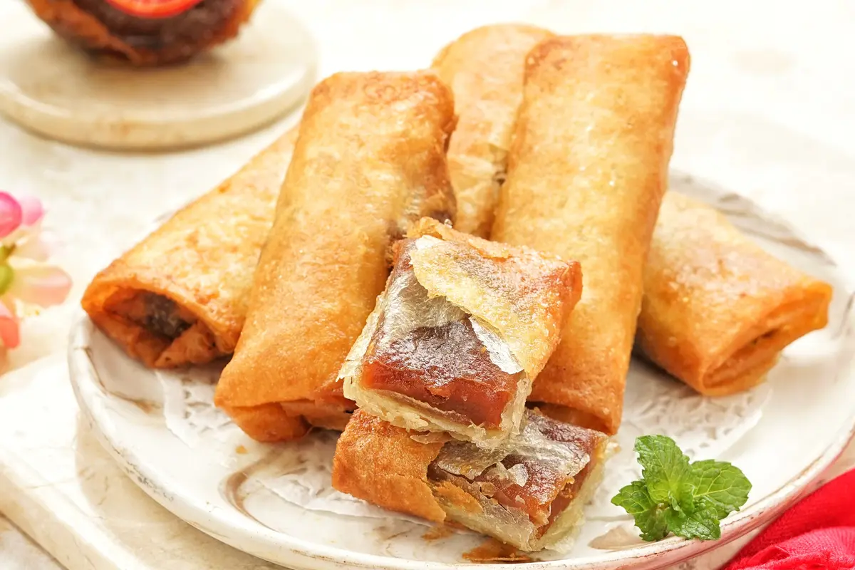 lumpia kue keranjang