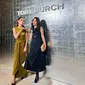 Cinta Laura dan Natasha Wilona hadiri show Tory Burch di New York Fashion Week. (dok. Instagram @natashawilona12/https://www.instagram.com/p/C3XsoFDuKIN/)