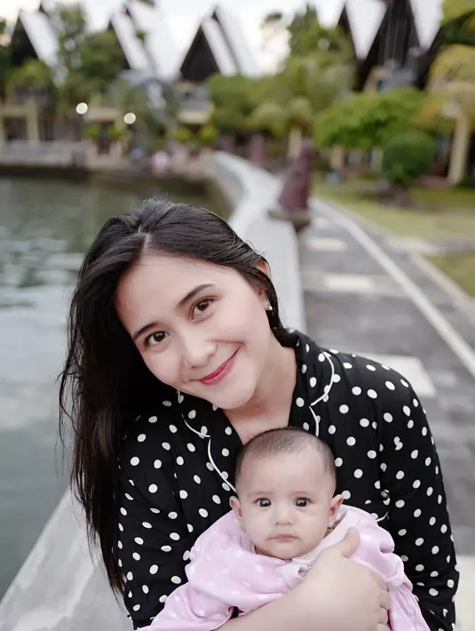 (Instagram/ryana_dea)